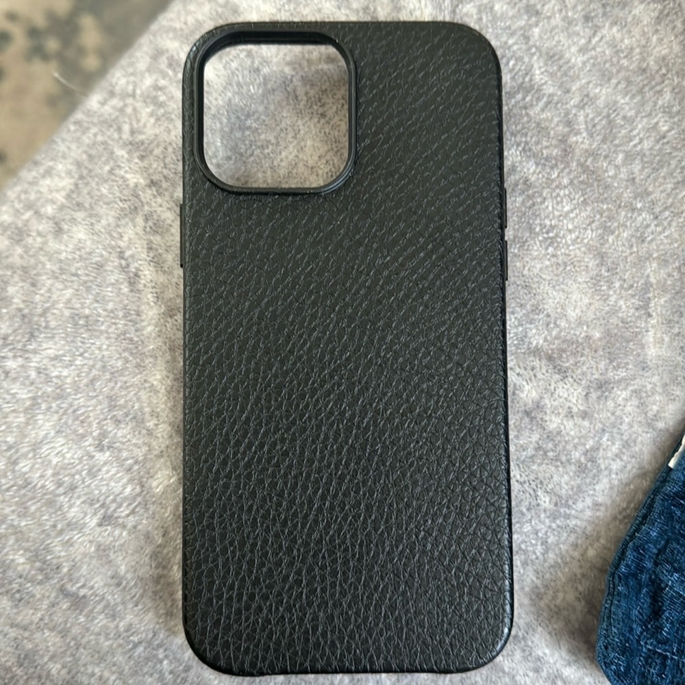 Black coverlab phone case iPhone 13 Pro Max